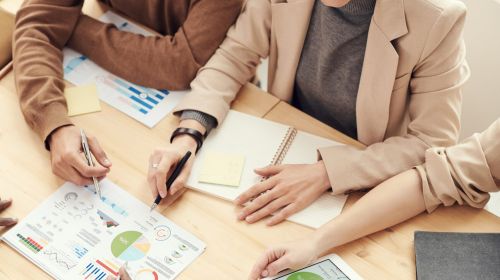 Personengruppe Kommunikation Zielgruppenkonzepte scaled 1515abb0