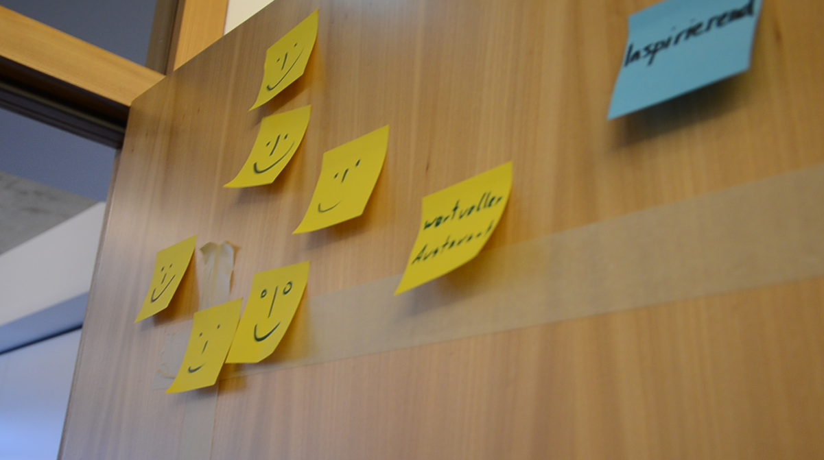 Smiley Wand 2 604fe8e0